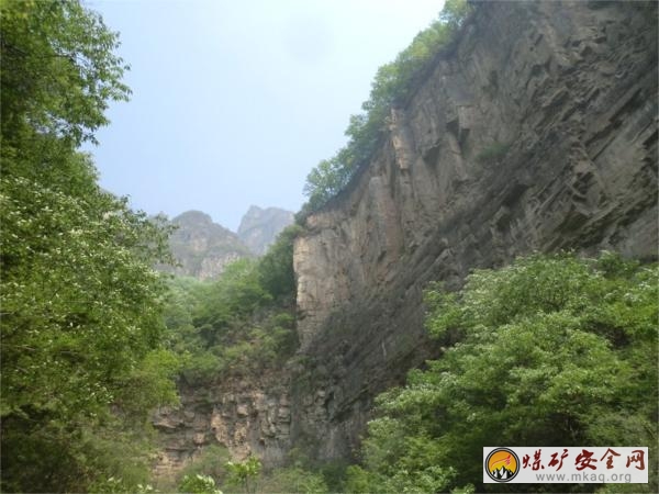 青天河遠山<br /><br /><br />